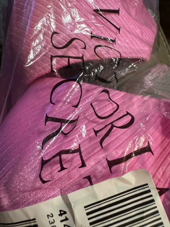 Set Of Two Different Pink ribbed Bikini tops from the brand VS PINK. XXL NWT’s - Picture 9 of 12
